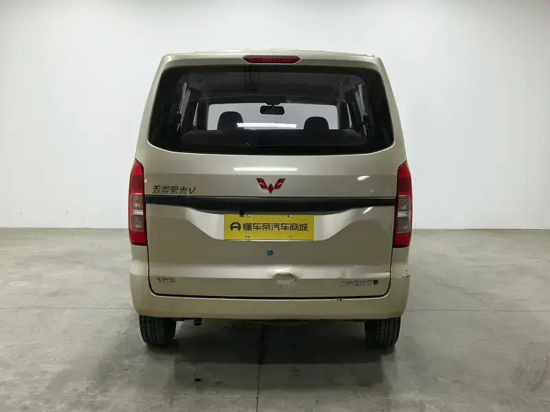 2022 Wuling Hongguang V с пробегом 23 600 км