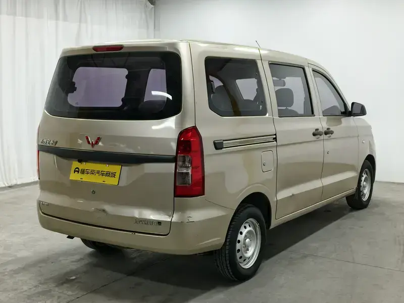 2022 Wuling Hongguang V с пробегом 23 600 км