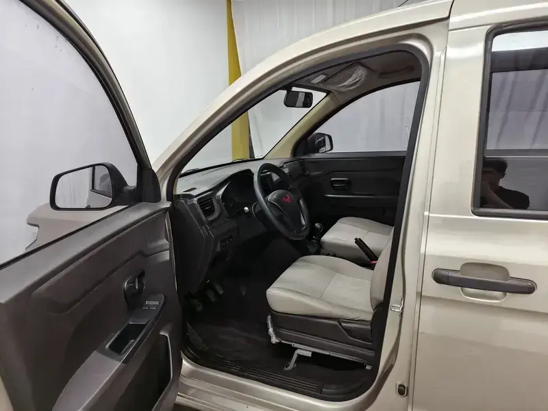 2022 Wuling Hongguang V с пробегом 23 600 км