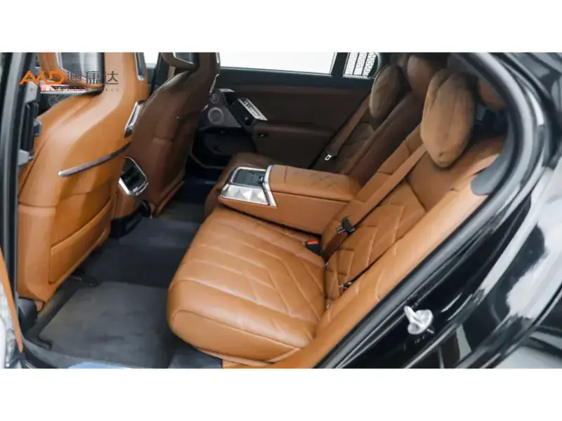 2023 BMW M760Le с пробегом 19 400 км