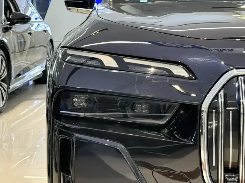 2023 BMW M760Le с пробегом 120 000 км