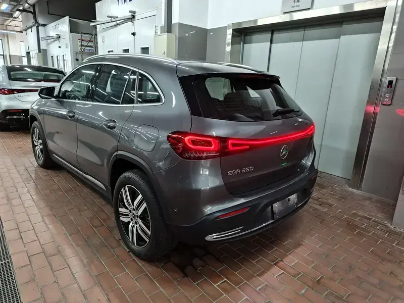 2023 Mercedes-Benz EQA с пробегом 100 км