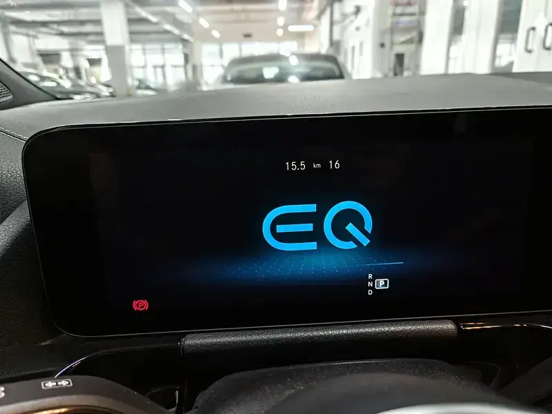 2023 Mercedes-Benz EQA с пробегом 100 км