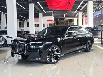 BMW M760Le