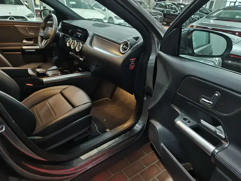 2023 Mercedes-Benz EQA с пробегом 100 км