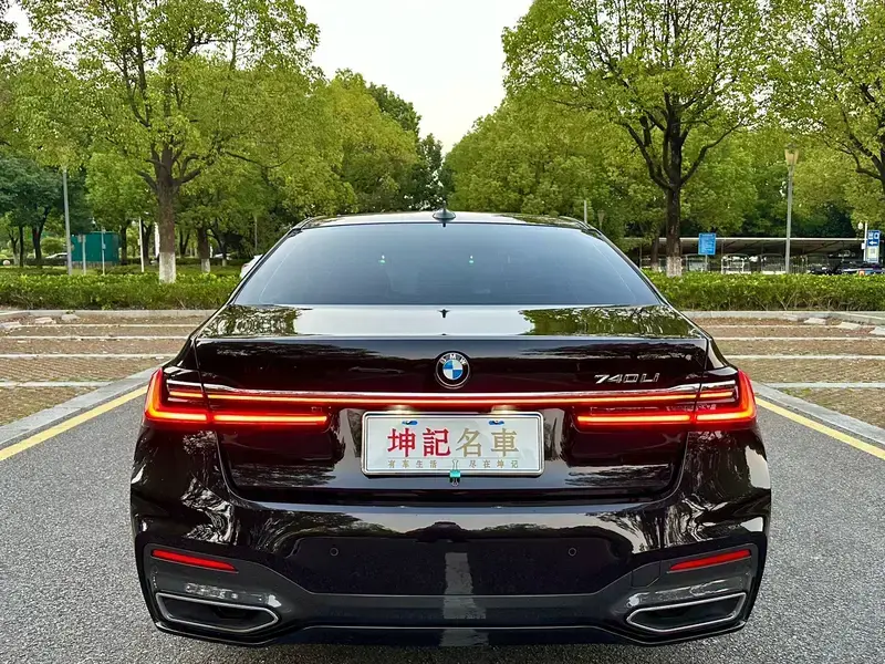 2021 BMW M760Le с пробегом 103 000 км