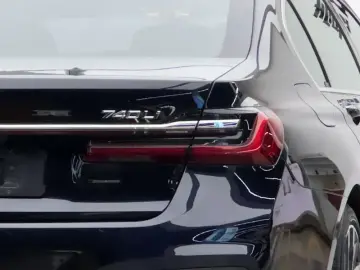 2021 BMW M760Le с пробегом 87 700 км