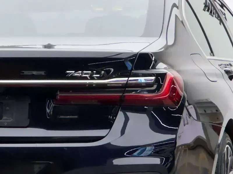 2021 BMW M760Le с пробегом 87 700 км