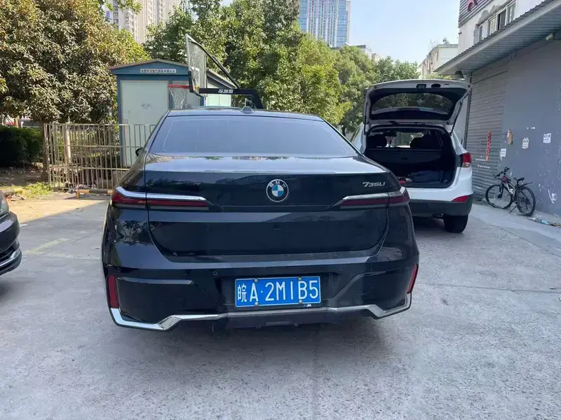 2023 BMW M760Le с пробегом 21 500 км