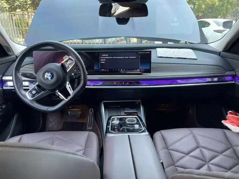 2023 BMW M760Le с пробегом 21 500 км