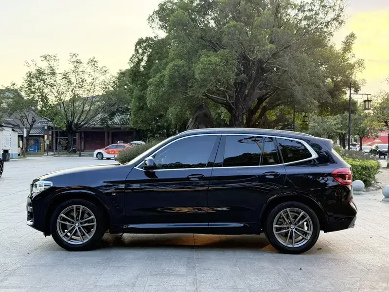 2021 BMW X3 M50 с пробегом 92 900 км