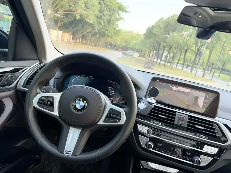 2021 BMW X3 M50 с пробегом 92 900 км