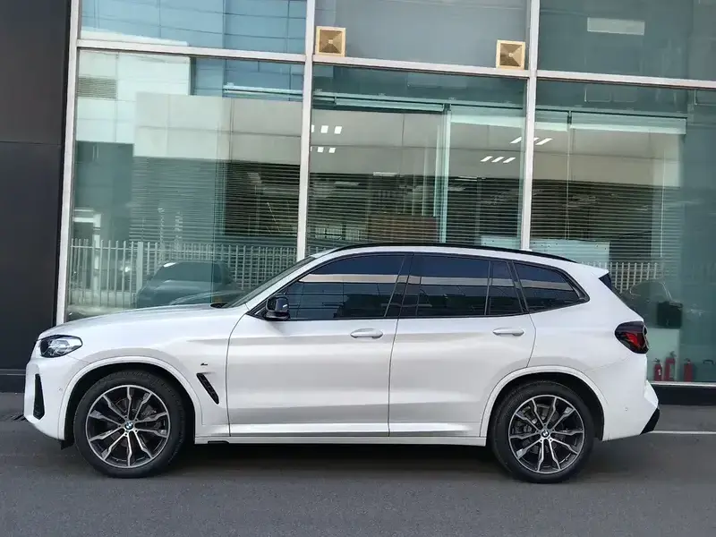 2023 BMW X3 M50 с пробегом 18 000 км