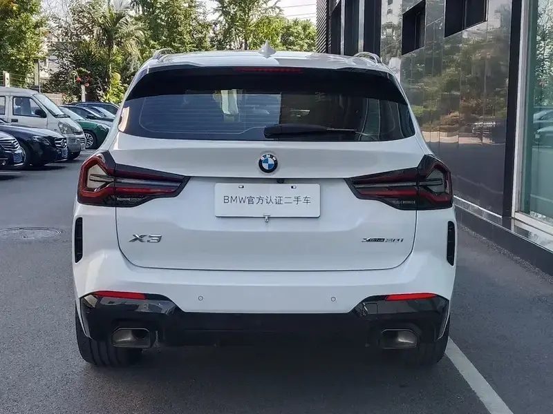 2023 BMW X3 M50 с пробегом 18 000 км