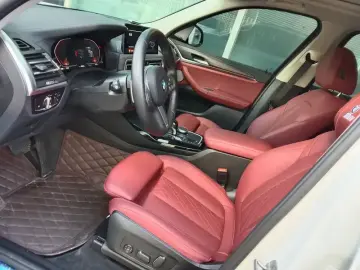 2023 BMW X3 M50 с пробегом 18 000 км