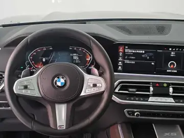 2022 BMW X5 New Energy(Imported) с пробегом 43 000 км