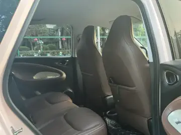 2023 Wuling Binguo с пробегом 14 400 км