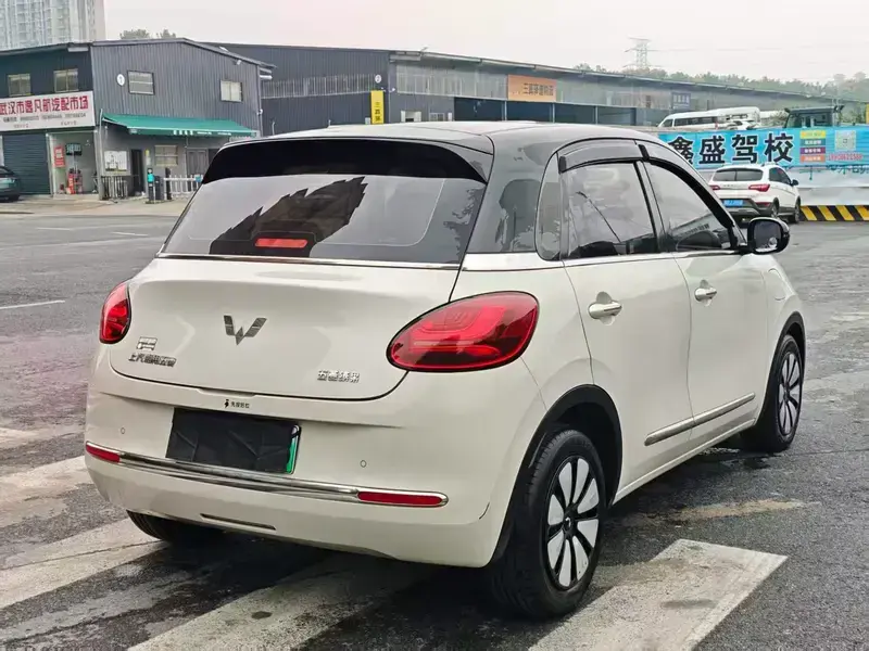 2023 Wuling Binguo с пробегом 17 000 км