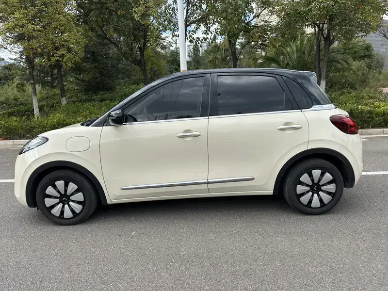 2025 Wuling Binguo с пробегом 11 000 км