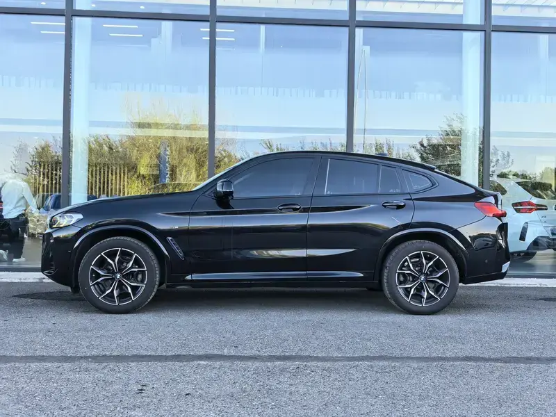 2022 BMW X4 M40i с пробегом 40 000 км