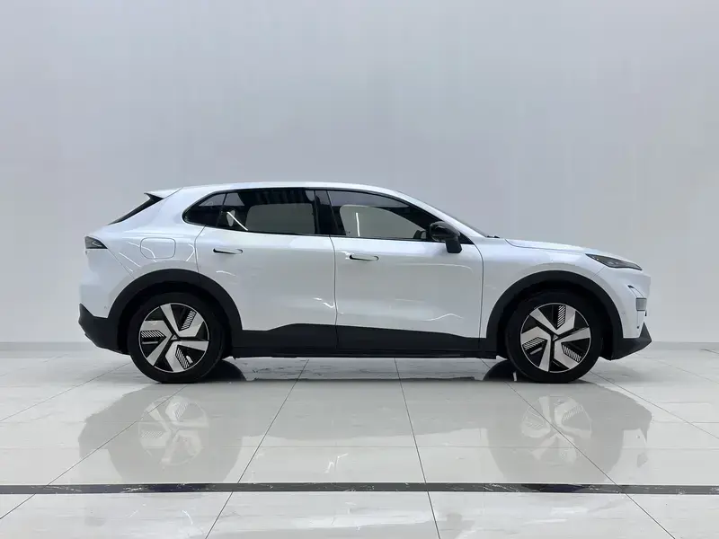 2024 Changan Shenlan S05 с пробегом 9 300 км