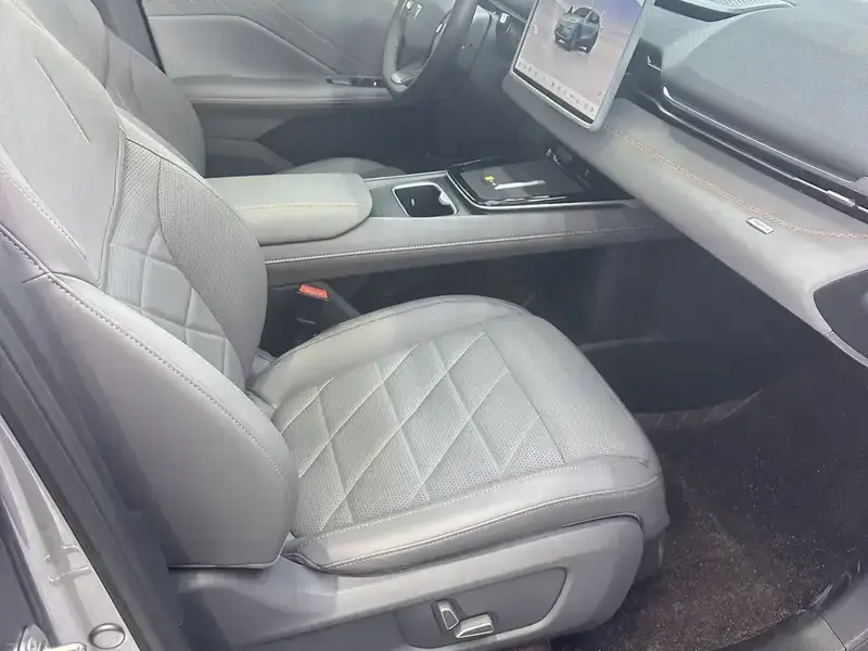 2024 Changan Shenlan S05 с пробегом 20 000 км