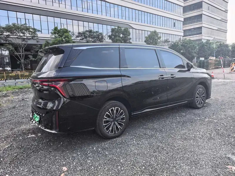 2026 Forthing Starlight V9 с пробегом 105 000 км