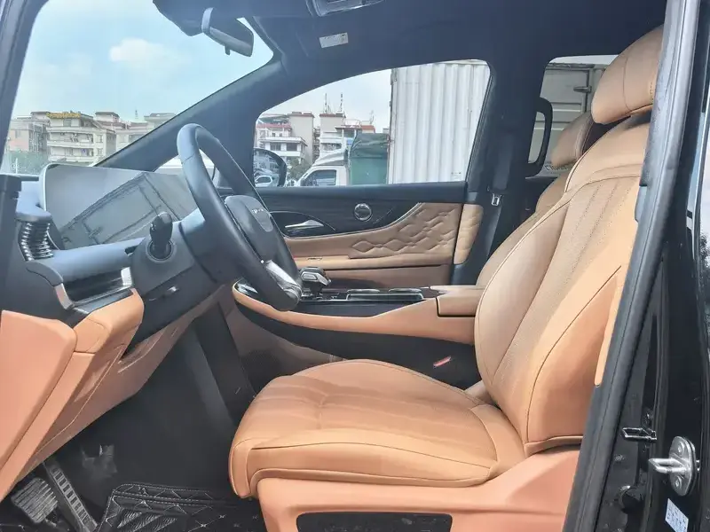 2026 Forthing Starlight V9 с пробегом 105 000 км
