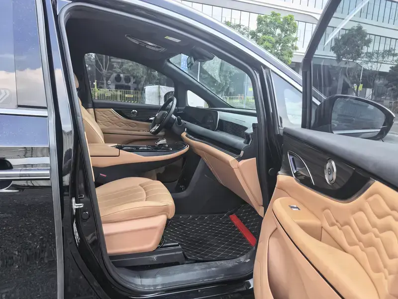 2026 Forthing Starlight V9 с пробегом 105 000 км