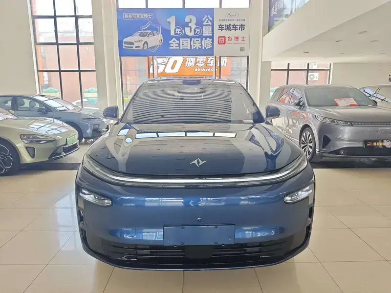 2026 Yipai E8 M8 с пробегом 1 000 км
