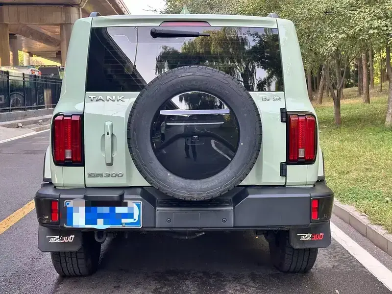 2021 Crossboundary Auto Co-created Tank 300 с пробегом 32 000 км