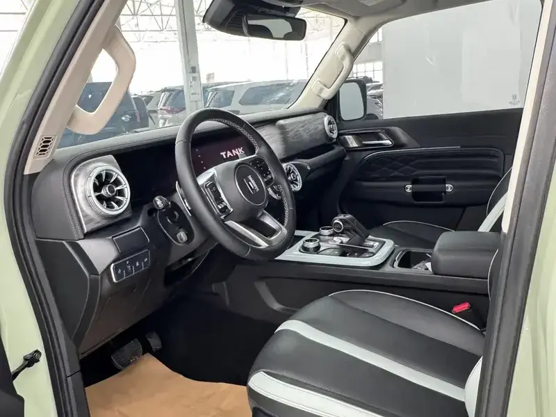 2021 Crossboundary Auto Co-created Tank 300 с пробегом 12 000 км