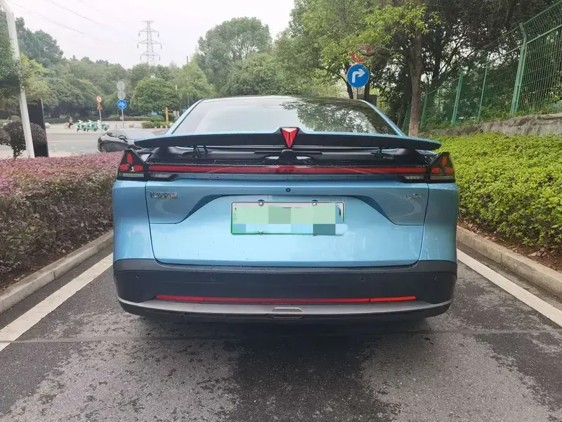 2024 Changan Shenlan L07 с пробегом 19 000 км