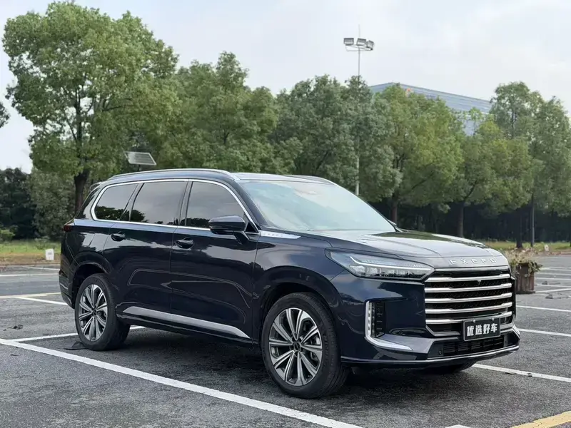 2025 Exeed Landmark C-DM с пробегом 37 000 км