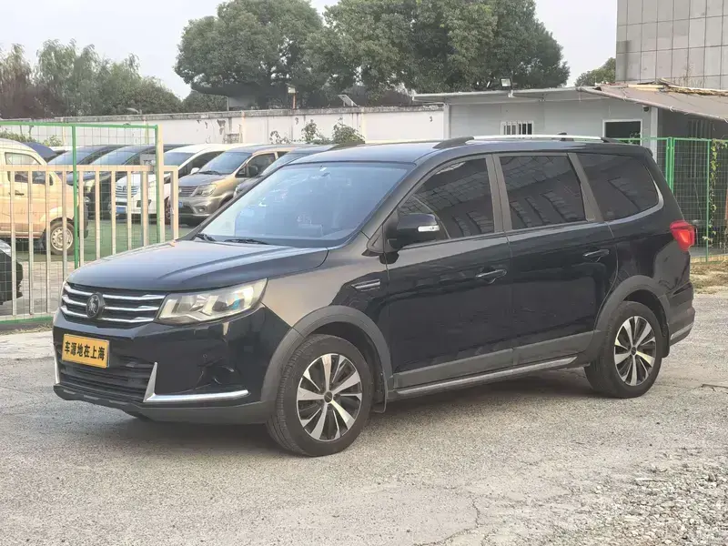 2022 Forthing Fengxing SX6 с пробегом 58 000 км