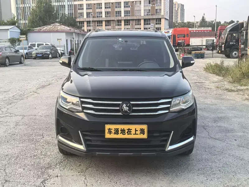 2022 Forthing Fengxing SX6 с пробегом 58 000 км