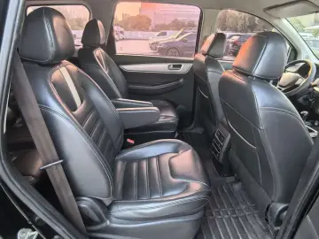 2022 Forthing Fengxing SX6 с пробегом 58 000 км