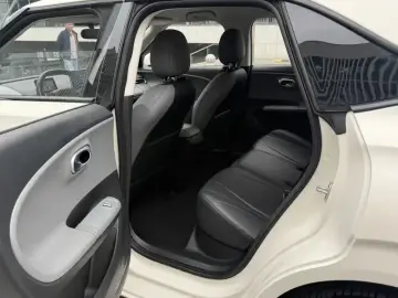 2024 Yipai Nano 01 с пробегом 18 000 км