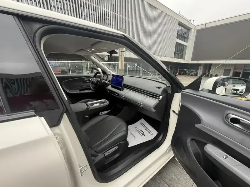 2024 Yipai Nano 01 с пробегом 18 000 км