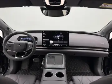 2026 GAC Hyper A8 с пробегом 800 км