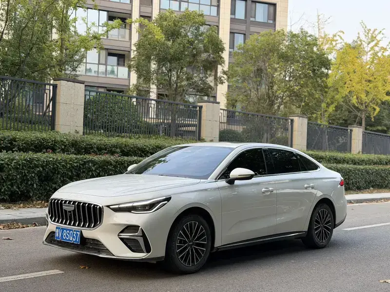 2026 Geely Classic Emgrand с пробегом 13 000 км