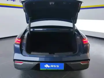 2025 Geely Galaxy Xingyao 8 с пробегом 14 000 км