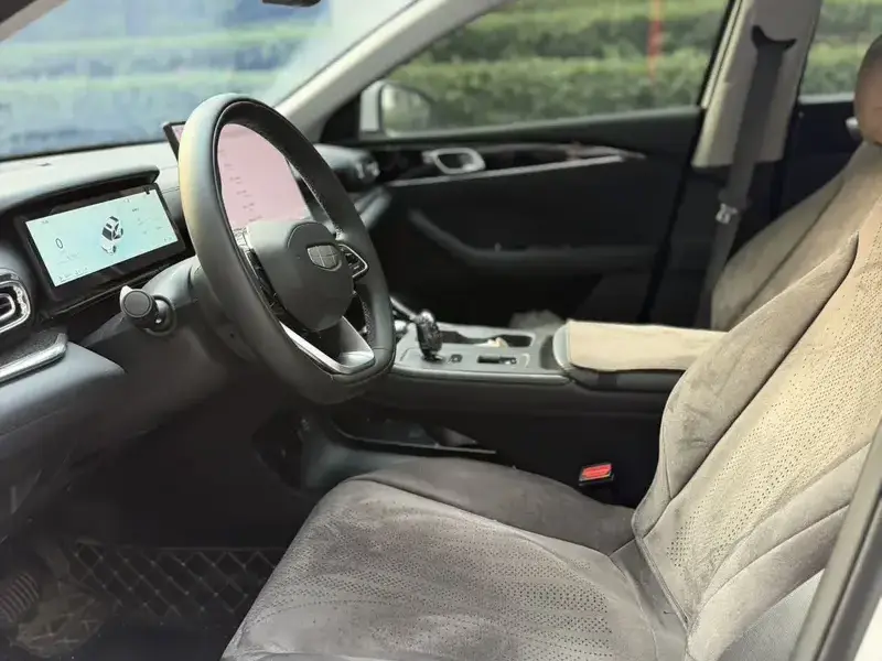 2026 Geely Classic Emgrand с пробегом 13 000 км