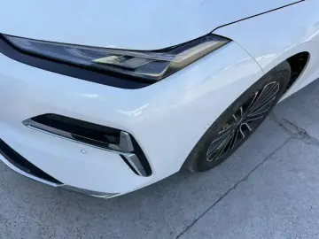 2025 Geely Galaxy Xingyao 8 с пробегом 18 000 км