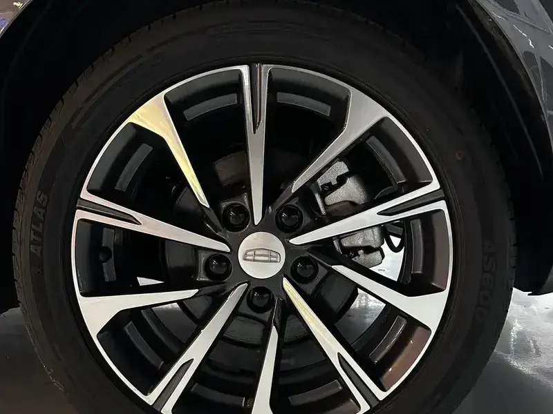 2026 Geely Classic Emgrand с пробегом 100 км