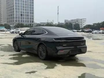2025 Geely Galaxy Xingyao 8 с пробегом 31 000 км
