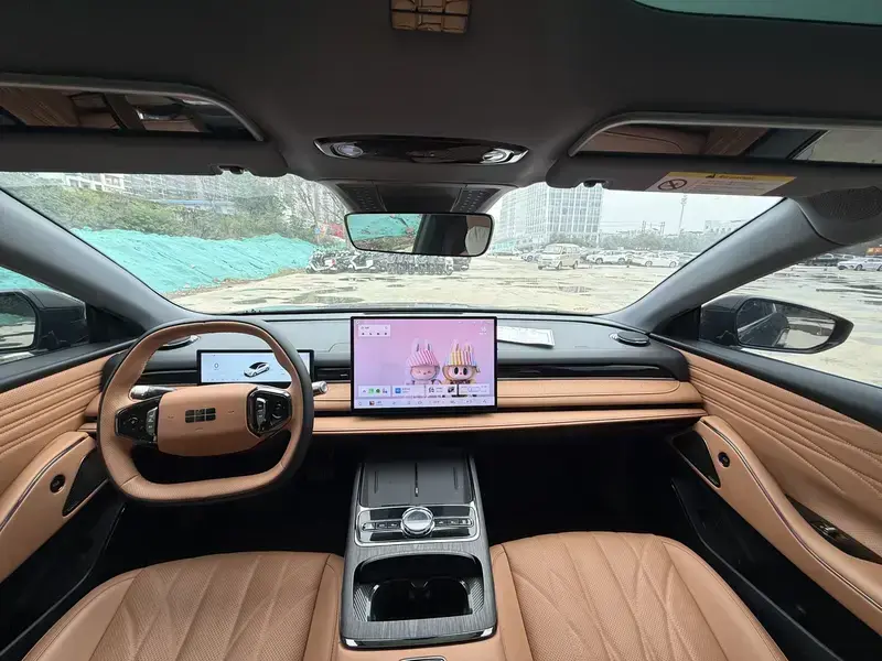 2025 Geely Galaxy Xingyao 8 с пробегом 31 000 км
