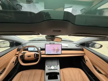 2025 Geely Galaxy Xingyao 8 с пробегом 31 000 км