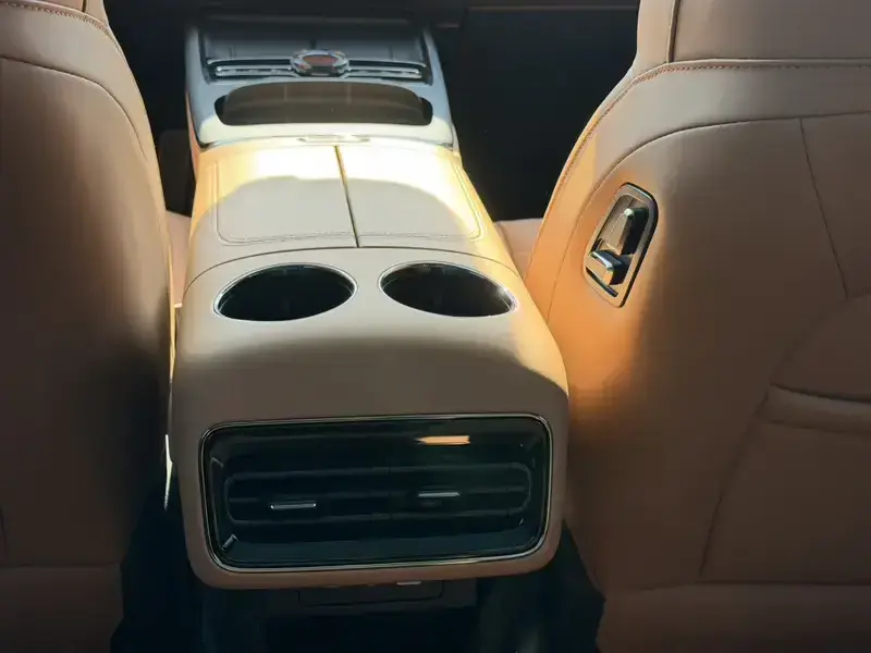 2025 Geely Galaxy Xingyao 8 с пробегом 13 000 км