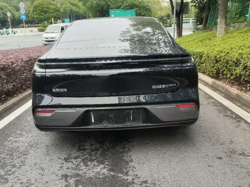 2025 Geely Galaxy Xingyao 8 с пробегом 38 000 км